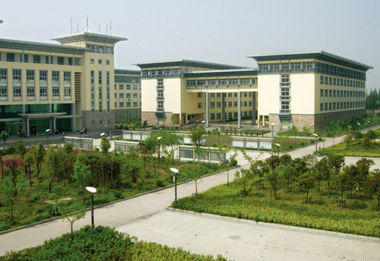 湖北中医药高等专科学校