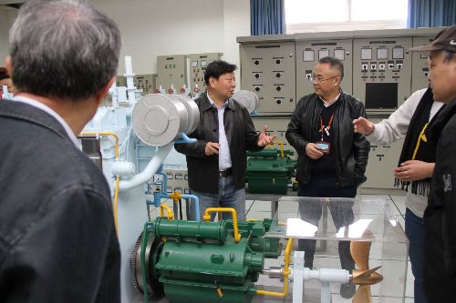 首届上海市文明校园创建工作检查组来上海市交通学校实地检查
