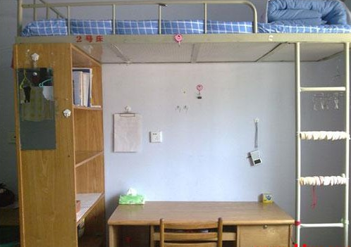辽东学院医学院宿舍 