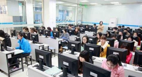 初中生学电子商务专业怎么样