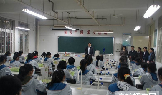 眉山卫生学校