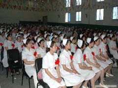 成都希望卫生学校怎么样