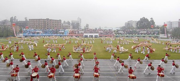 昆明工业职业技术学院击鼓
