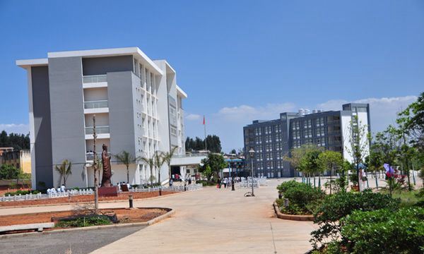 昆明市晋宁区职业高级中学校园建筑