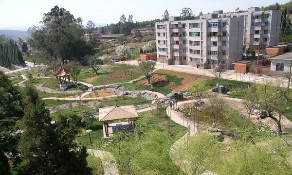 云南交通技师学院校园俯拍